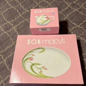 Ceramic platter and tea pot set